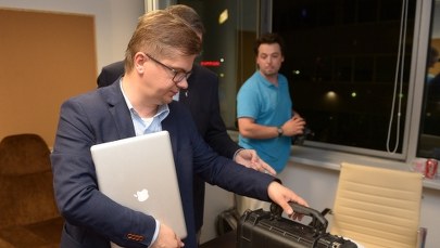 Latkowski obronił materiały, o 8 konferencja Tuska