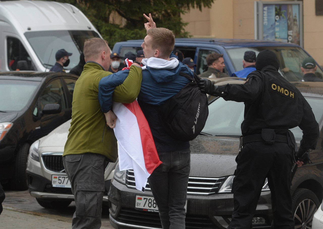 Łatuszka alarmuje: Trwają masowe zatrzymania na Białorusi 