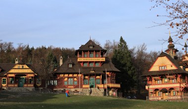 Łatwe szlaki i urokliwe schroniska tuż za polską granicą. Widoki zapierają dech 