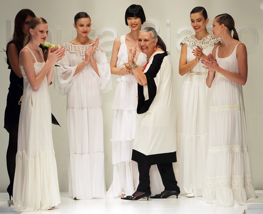 Laura Biagiotti podczas jednego ze swoich pokazów /DANIEL DAL ZENNARO  /PAP/EPA