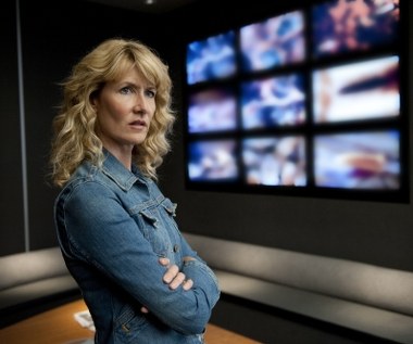 Laura Dern jest współtwórczynią serialu "Iluminacja", za rolę w którym otrzymała Złoty Glob. Jej bohaterka, Amy Jellicoe, to zestresowana niewolnica wielkiej korporacji, reprezentująca typ, który - łagodnie rzecz ujmując - nieczęsto gości na naszych ekranach.

- Już w pierwszym odcinku pierwszego sezonu Amy wpadła w szał - opowiada Dern. - Od tego czasu bezustannie słyszę pytanie, jak się czuję, grając taką wściekłą osobę. Dopiero to uświadomiło mi, że wściekłość i agresja są uważane za cechy stygmatyzujące kobiety.