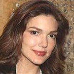 Laura Harring w "The King"