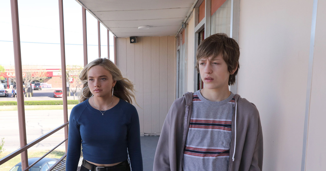 Lauren Strucker (Natalie Alyn Lind), Andy Strucker (Percy Hynes White) /FOX