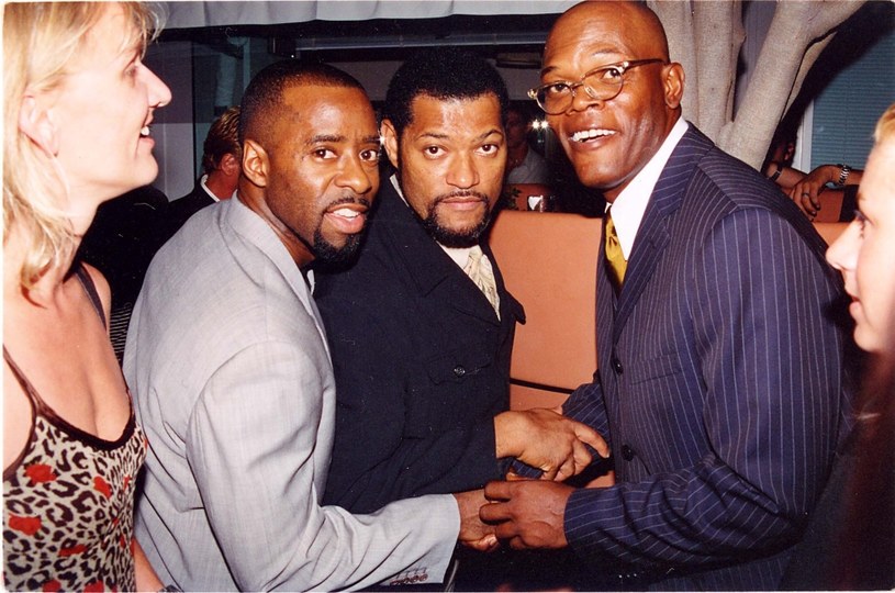 Laurence Fishburne (drugi z prawej) i Samuel L. Jackson (pierwszy z prawej) w 1997 roku / Jeff Kravitz/FilmMagic /Getty Images