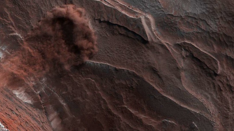 Lawina na Marsie uchwycona przez MRO /NASA