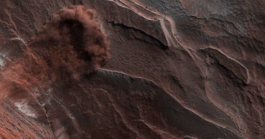 Lawina na Marsie uchwycona przez MRO /NASA