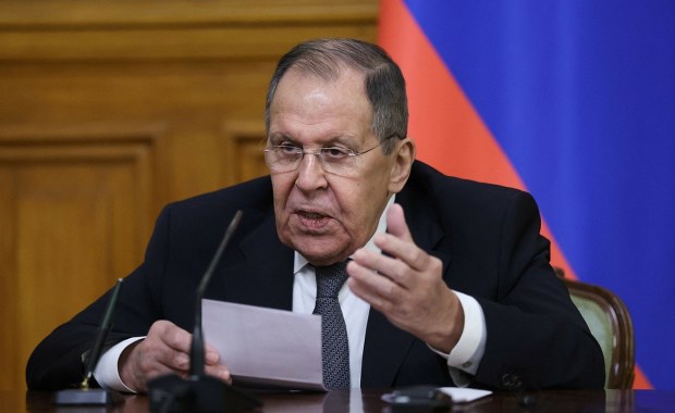 Ławrow nie krył zadowolenia z napięć USA-UE. Mówił też o porozumieniu ws. Ukrainy