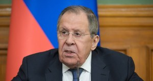 Ławrow rozmawiał z Rubio. Zalecił ewakuację personelu USA z Kijowa