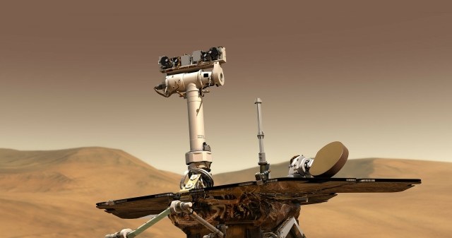 Łazik Curiosity odnalazł maleńkie, ciemne nierówności na marsjańskiej skale /NASA