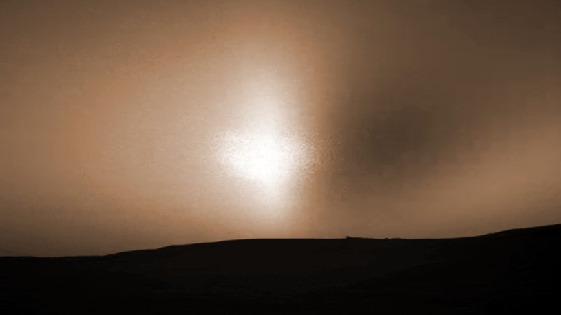 Łazik Curiosity uwiecznił zaćmienie Słońca na Marsie... po zachodzie Słońca! /Geekweek