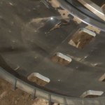 Łazik Curiosity z uszkodzonym kołem