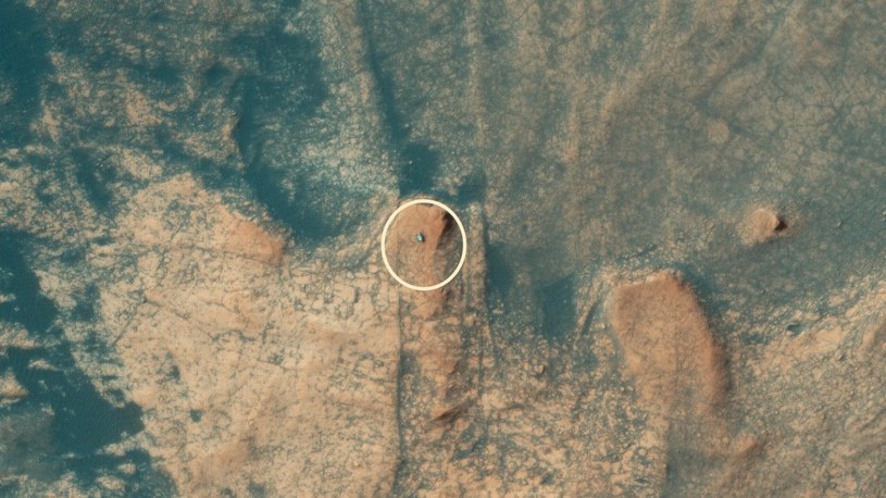 Łazik rzeczywiście stoi na Marsie. Sonda sfotografowała go z orbity [ZDJĘCIE] /Geekweek