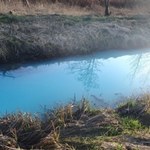 Lazurowa woda w Kanale Młyńskim. Trwają poszukiwania sprawcy