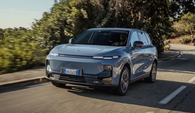 Leapmotor B10 Hybrid spala 2,6 l na 100 km. Potaniał o 10 tys. zł