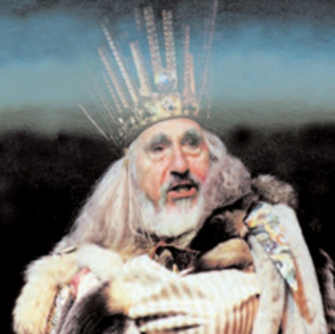 Lear (Nigel Hawthorne) w spektaklu Royal Shakespeare Company, Londyn, 1999 r. /Encyklopedia Internautica