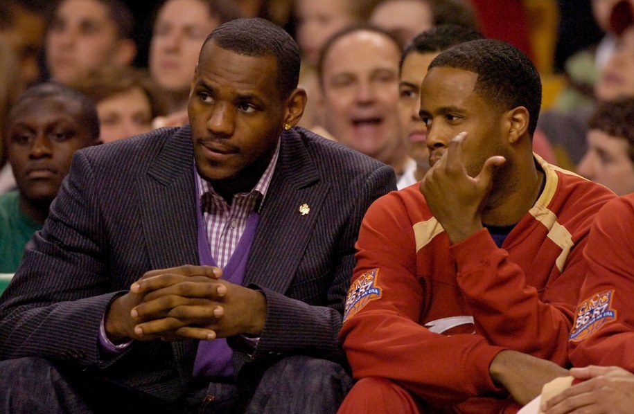 LeBron James i Damon Jones podczas mecz ligi NBA z Boston Celtics w 2007 roku /CJ GUNTHER /PAP/EPA