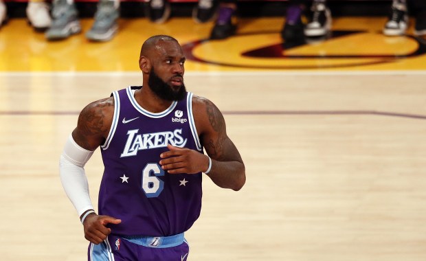 LeBron James miliarderem. To pierwszy aktywny koszykarz z takim majątkiem