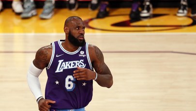 LeBron James miliarderem. To pierwszy aktywny koszykarz z takim majątkiem