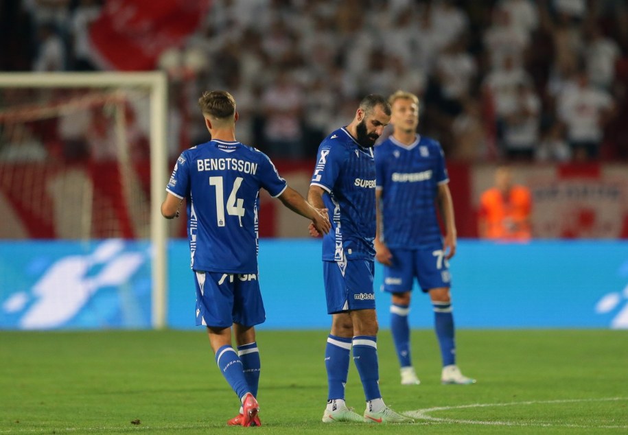 Lech Poznań nie zagra w Lidze Mistrzów. Crvena Zvezda Belgrad okazała się zbyt mocna /PAP/EPA/ANDREJ CUKIC /PAP/EPA