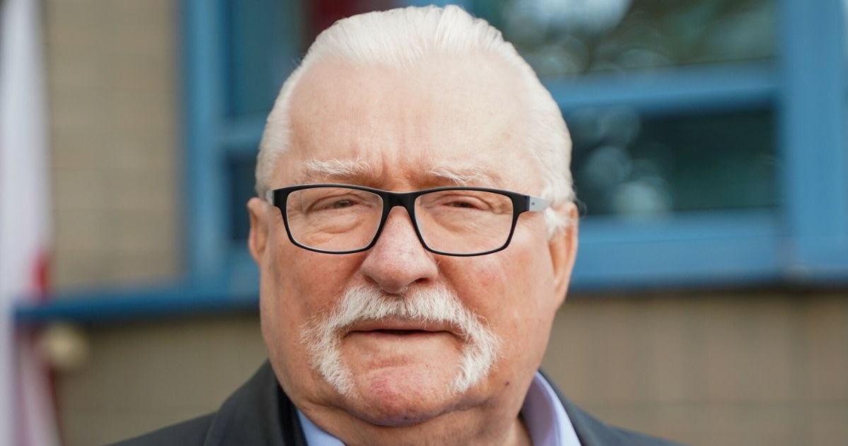 Lech Wałęsa jest po operacji pęcherza moczowego. Wykryto u niego raka /Jakub Strzelczyk /East News