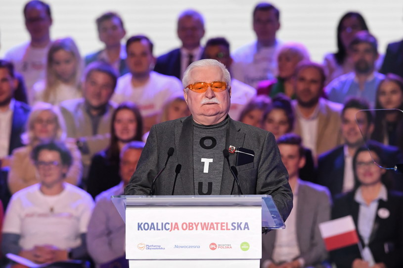 Lech Wałęsa podczas konwencji KO / 	Radek Pietruszka   /PAP
