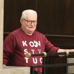 Lech Wałęsa w Sejmie. Posłowie wstali, były okrzyki i wiwaty 