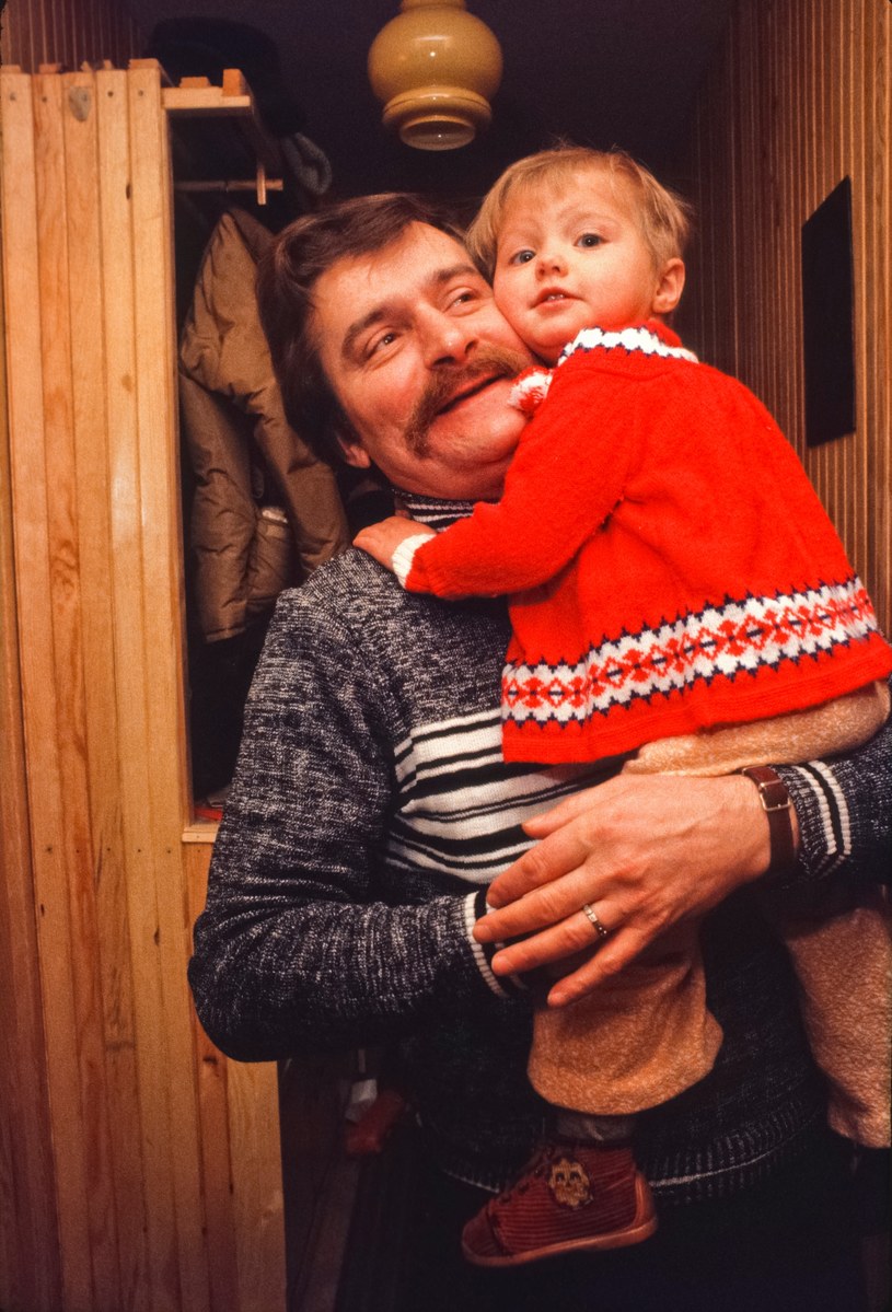 Lech Wałęsa z córką Magdaleną w 1980 roku /Getty Images