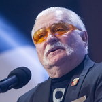 Lech Wałęsa z zarzutami prokuratorów IPN. Były prezydent stawił się w prokuraturze