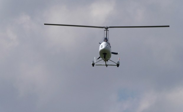 Leciał wiatrakowcem ze Słowacji do Polski. Urwał się z nim kontakt