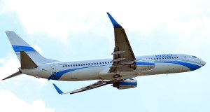 Lecieli do Egiptu, musieli zawrócić do Warszawy. Problemy Boeinga 737 Enter Air