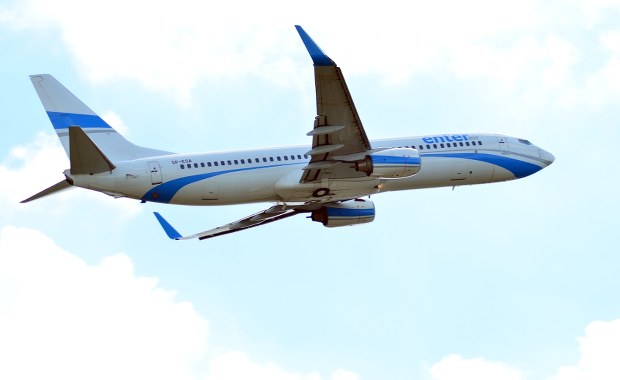 Lecieli do Egiptu, musieli zawrócić do Warszawy. Problemy Boeinga 737 Enter Air