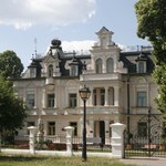 Leczniczy mikroklimat, spokój i zabiegi borowinowe. To uzdrowisko uwielbiają kuracjusze