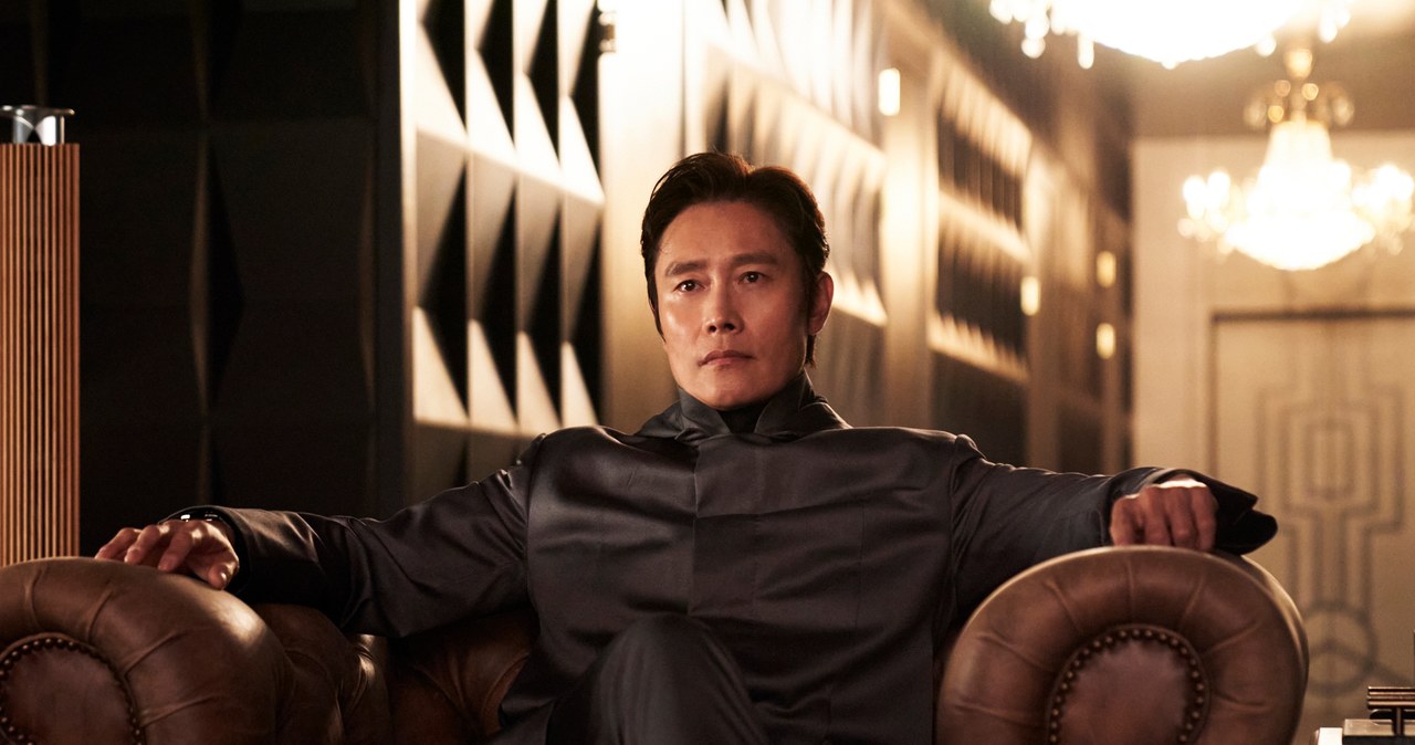 Lee Byung-hun w serialu "Squid Game" /Netflix /materiały prasowe