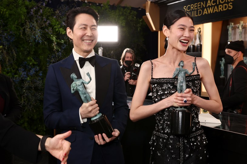 Lee Jung-jae oraz Jung Ho-yeon na ceremonii wręczenia Nagród Gildii Aktorów / Emma McIntyre/Getty Images for WarnerMedia /Getty Images