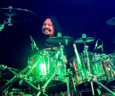 Legendarny Dark Angel z drugim singlem z wyczekiwanej płyty. "Stoję murem za wszystkim, co robimy"