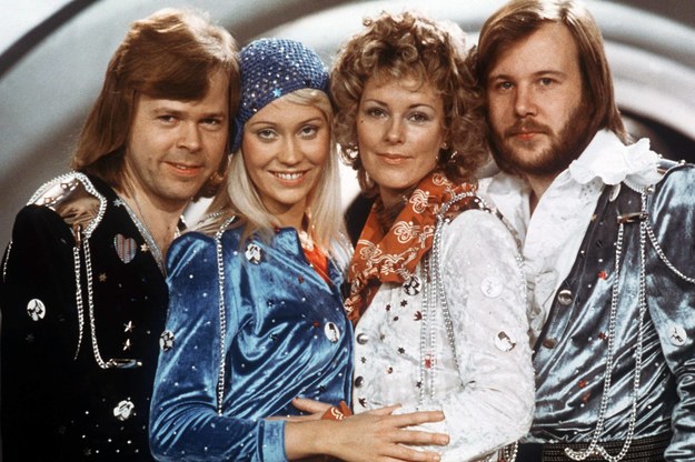 Legendarny zespół ABBA na zdjęciu z 1975 roku /Cinema Legacy Collection/The Hollywood Archive /PAP/Photoshot