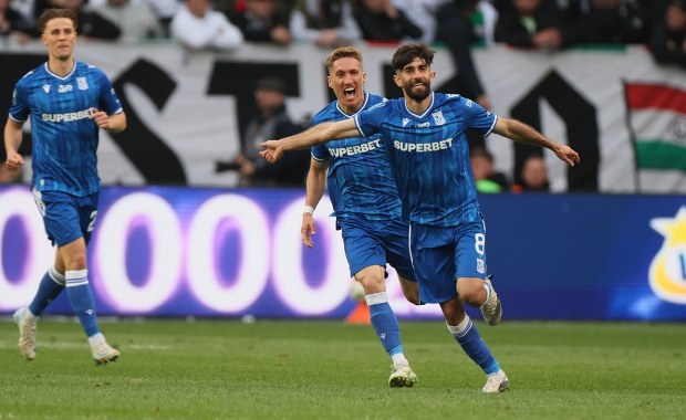 Legia nie uprzykrzyła życia Lechowi. "Kolejorz" wykorzystał porażkę Rakowa