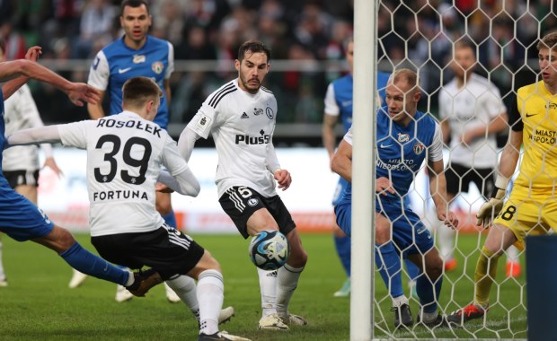 Legia podjęła Puszczę. W Warszawie było jak w Krakowie