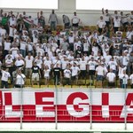 Legia Warszawa ukarana przez UEFA za pirotechnikę i kontrowersyjny baner na meczu z Tyraspolem