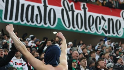 Legia Warszawa ukarana za zachowanie kibiców. Musi zapłacić karę