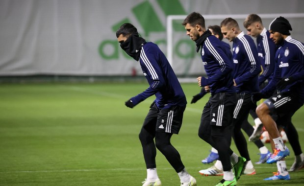 Legia Warszawa zagra w nowych strojach. Kibice niezadowoleni