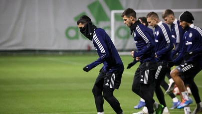 Legia Warszawa zagra w nowych strojach. Kibice niezadowoleni