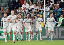 Legia wraca na należne jej miejsce. Wyeliminowała Slavię i zagra w Lidze Europy