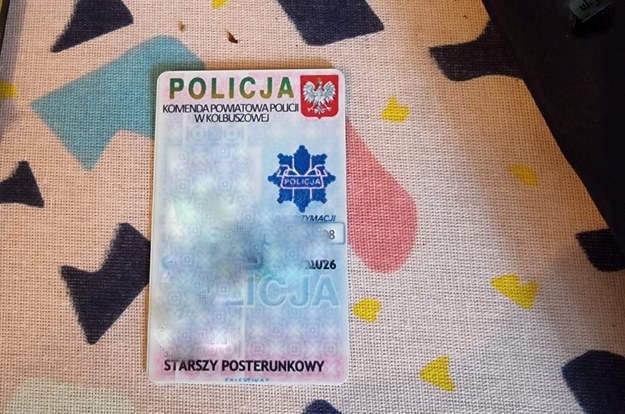 Legitymacja, która posłużył się 19-latek /KPP Kolbuszowa /Policja