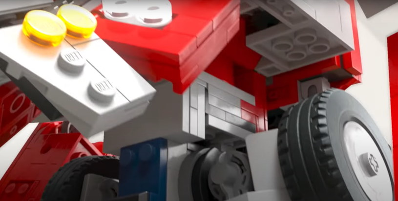 LEGO Optimus Prime - fragment filmu promującego nowy zestaw /materiały prasowe