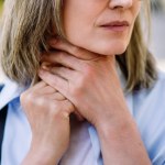 Lekarka wyjaśnia, jak rozpoznać anginę. "Ból gardła to nie wszystko"