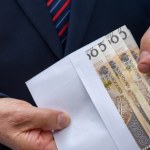 Lekarz i były poseł Wojciech P. oskarżony o korupcję