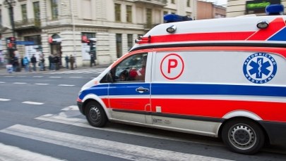 Lekarz odesłał 2-latka z bólem brzucha do domu, chłopiec zmarł. Trwa śledztwo