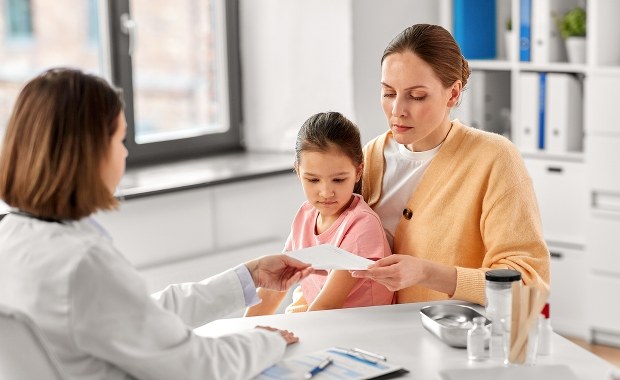 Lekarz POZ: Wrzesień to sezon na… szkolne zaświadczenia