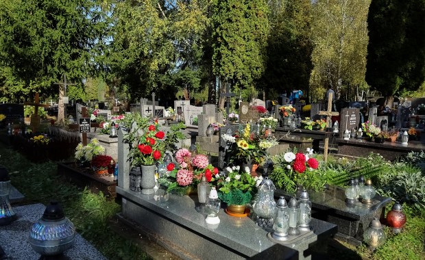 Lekarz Tomasz Solecki spoczął na cmentarzu w Krakowie. Został pośmiertnie odznaczony